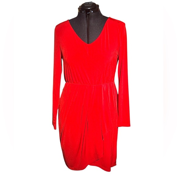 Daisy Fuentes Dresses & Skirts - Daisy Fuentes Red V-Neck Long Sleeve Sheath Dress